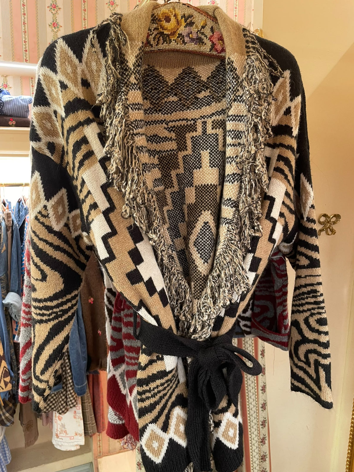 Cardigan Lakota