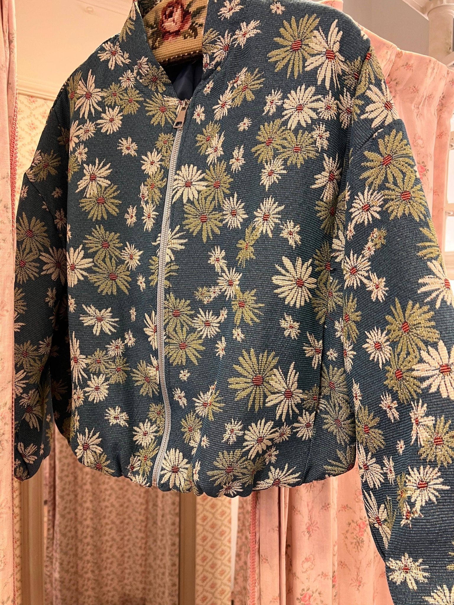 Bomber Bouquet - Carlo Deni