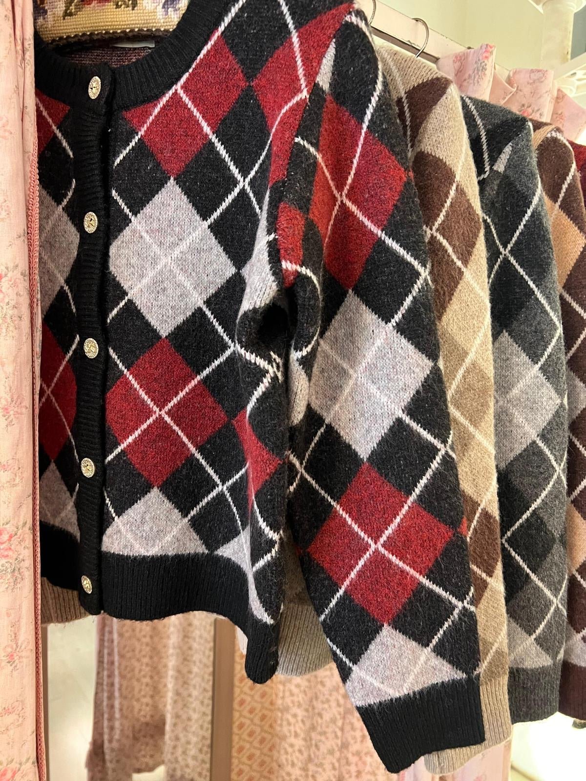 Cardigan College - Carlo Deni