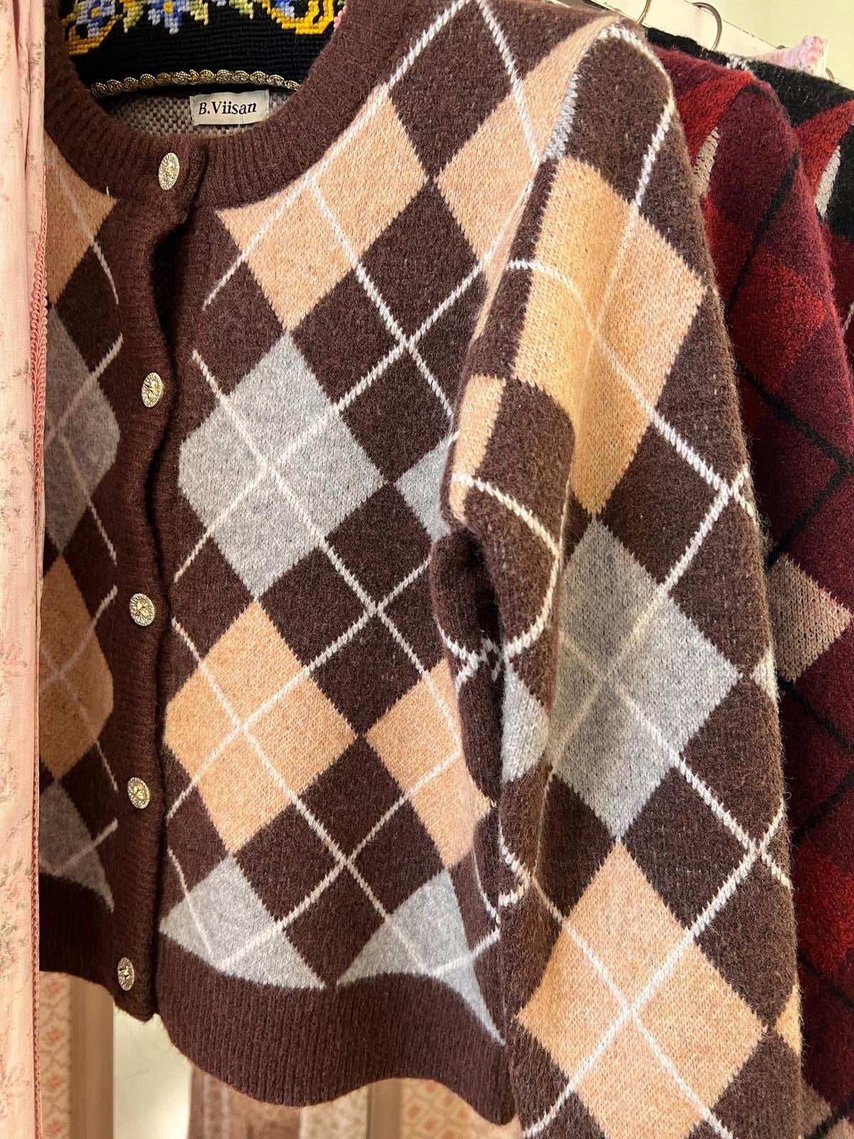 Cardigan College - Carlo Deni