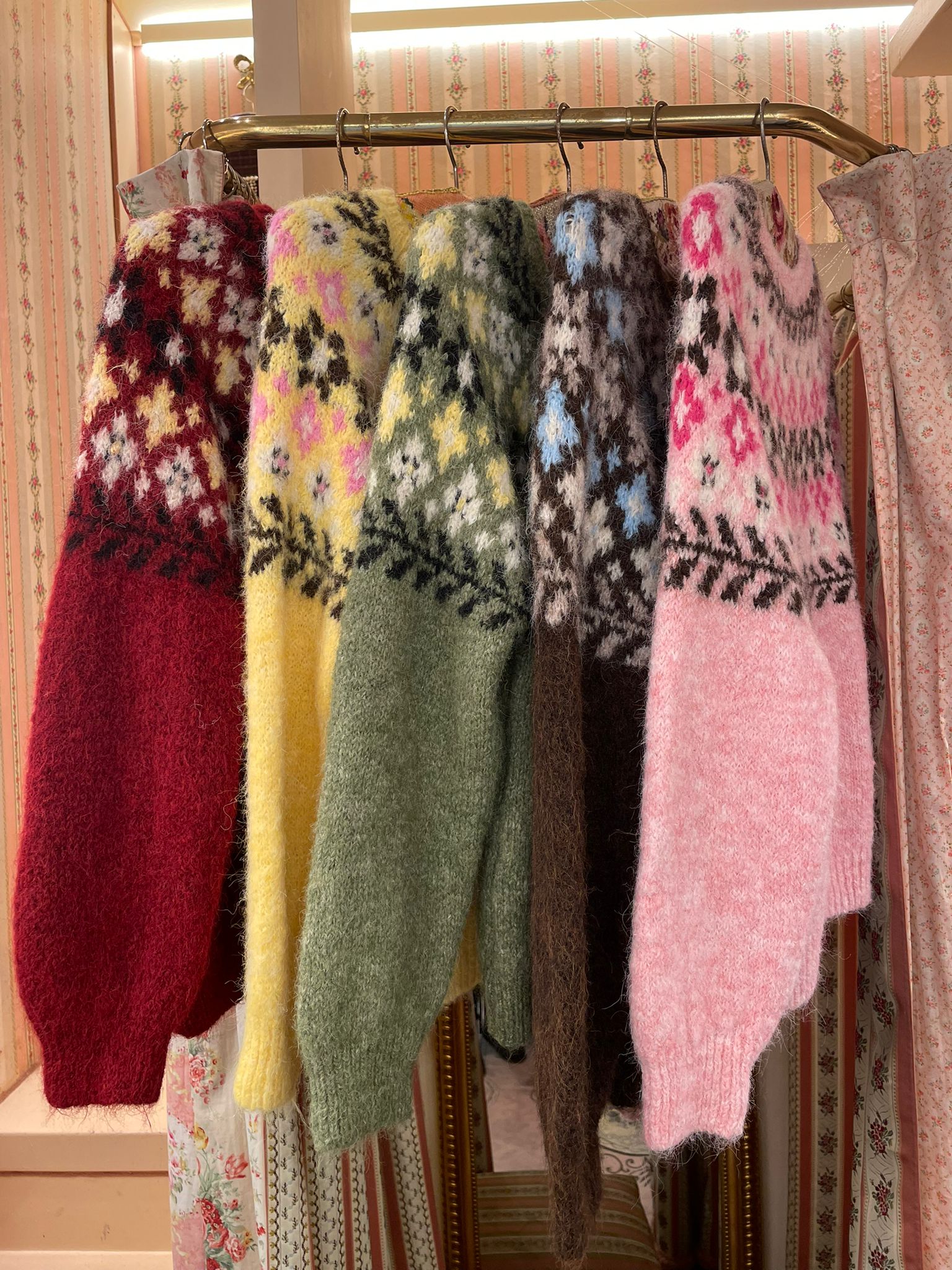 Pull Mountain - Carlo Deni