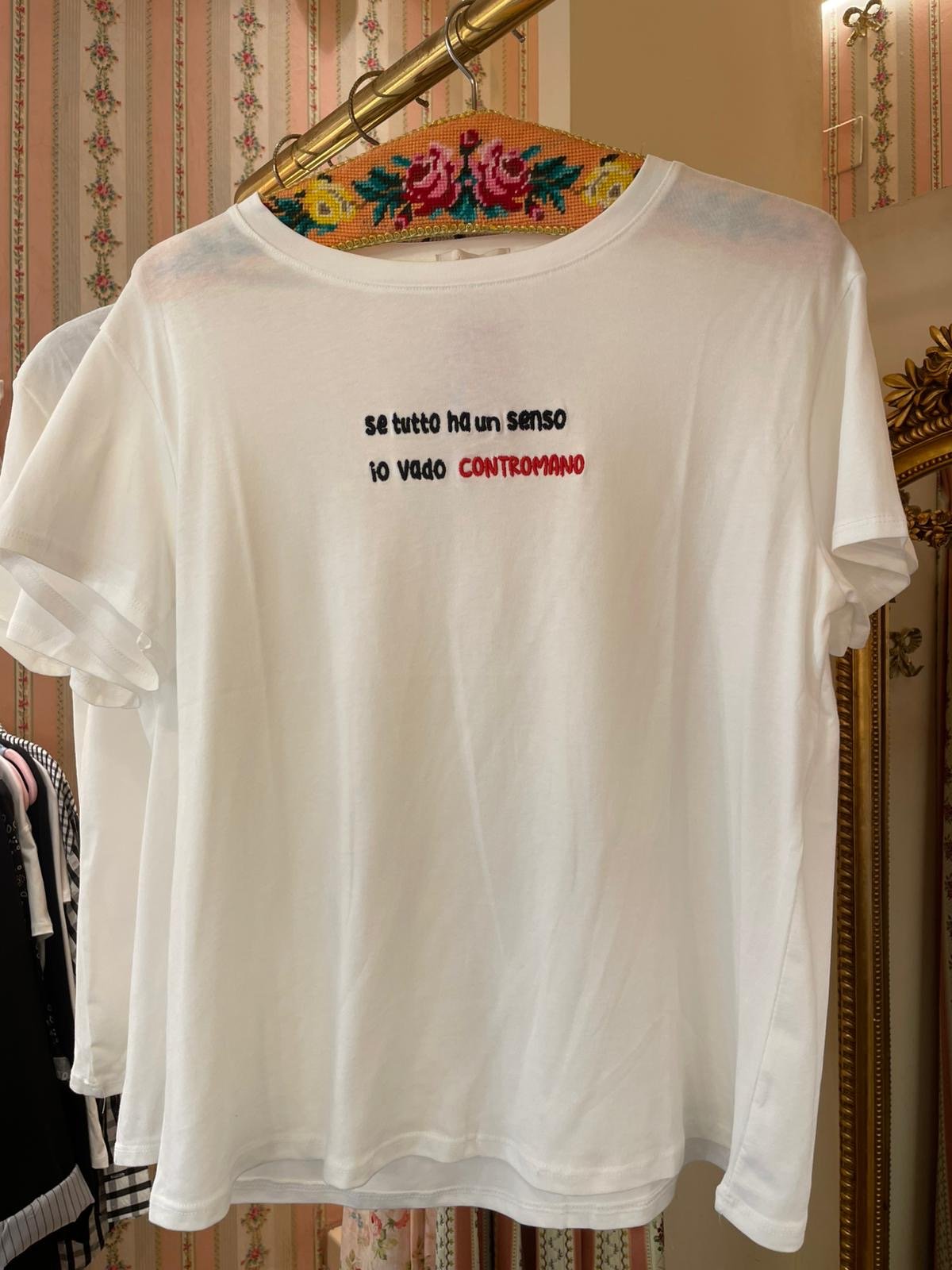T-shirt Se tutto ha un senso io vado contromano - Carlo Deni