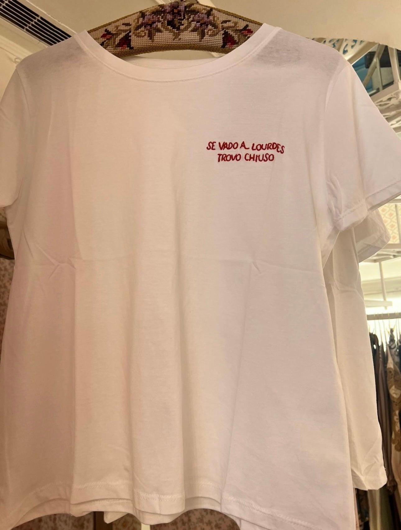 T-shirt Se vado a Lourdes trovo chiuso - Carlo Deni