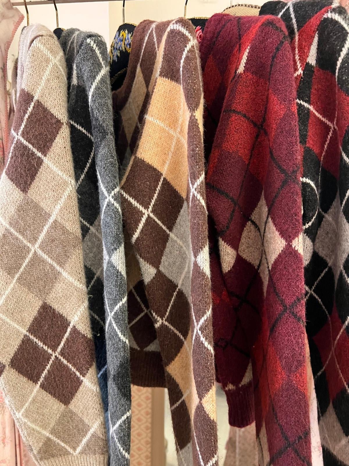 Cardigan College - Carlo Deni