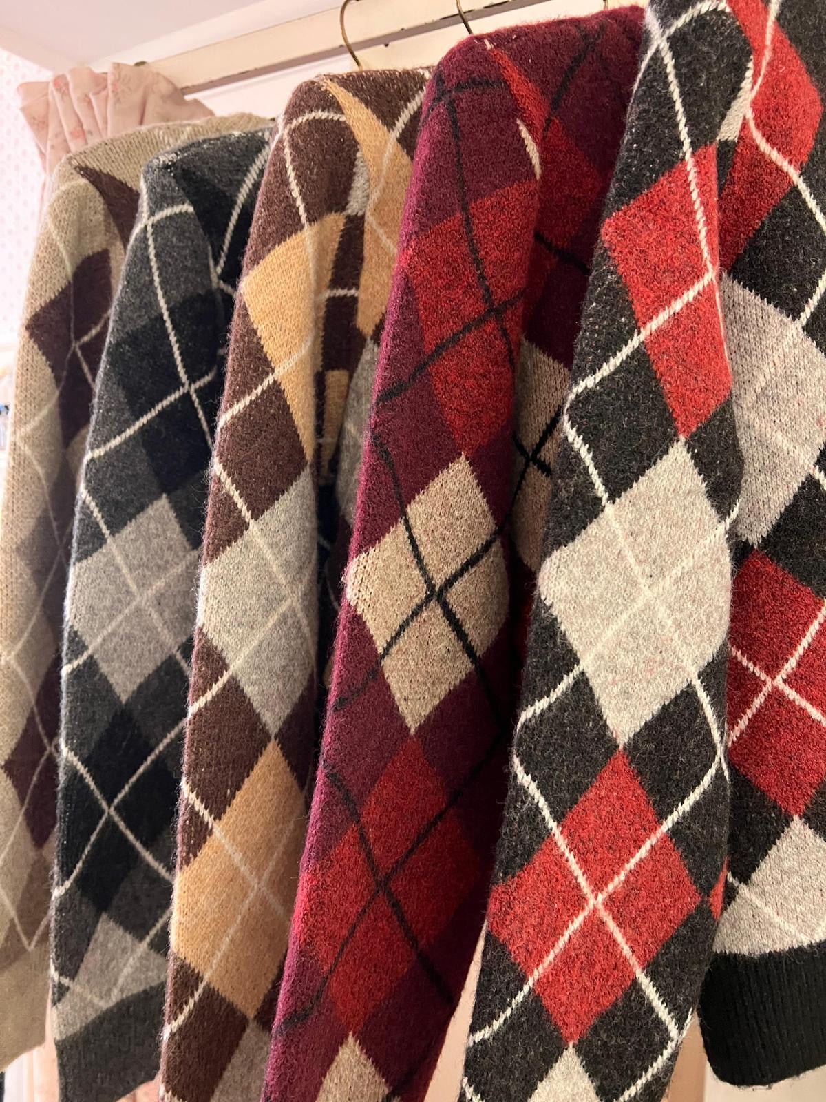 Cardigan College - Carlo Deni