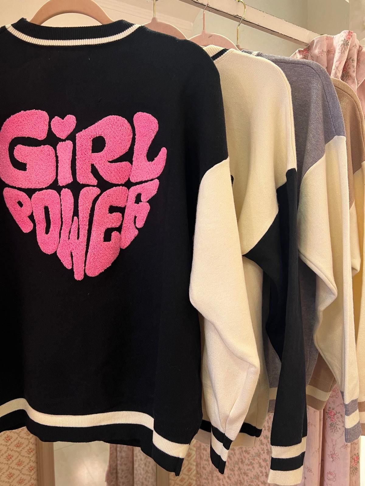 Pull Girl Power - Carlo Deni