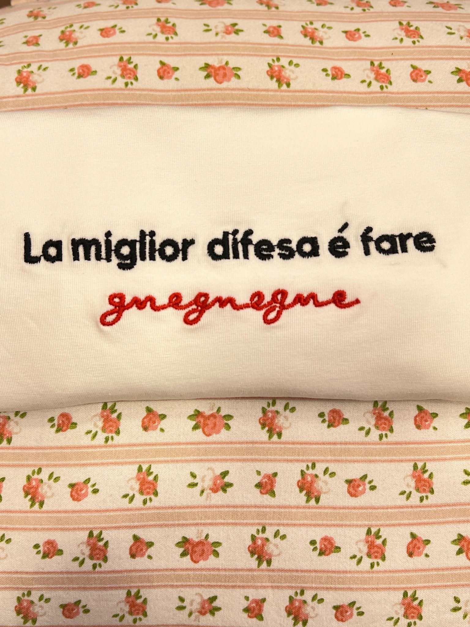 T-shirt La miglior difesa é fare gnegnegne - Carlo Deni