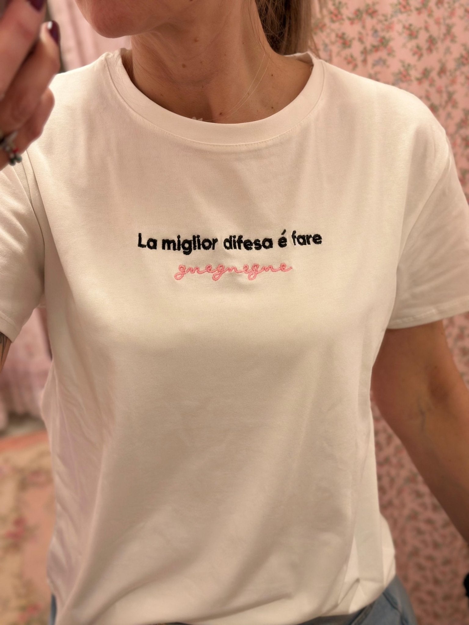 T-shirt La miglior difesa é fare gnegnegne - Carlo Deni