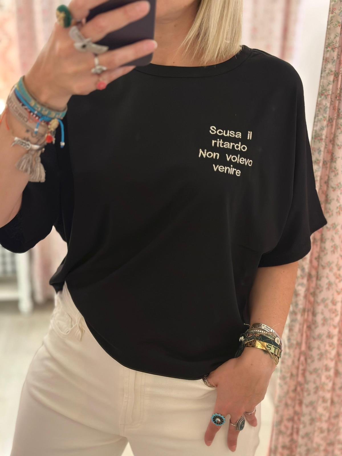 T-shirt Scusa il ritardo non volevo venire - Carlo Deni